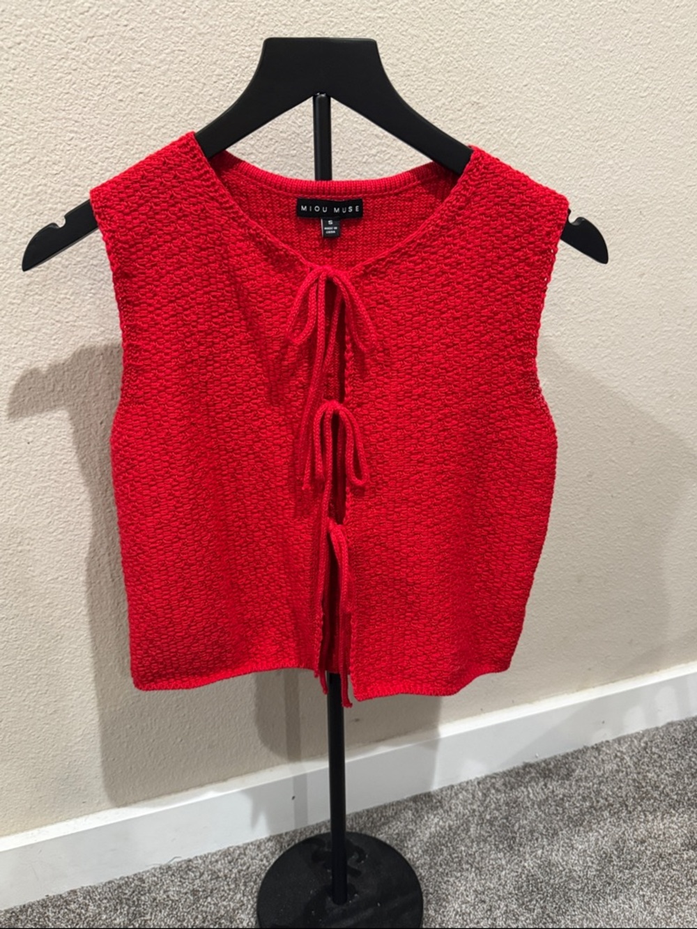 Red Textured Tie-Front Sleeveless Top